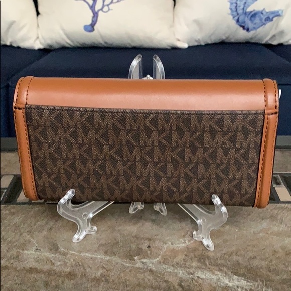 MICHAEL KORS FULTON LG FLP CONTINENTAL WALLET - Picture 7 of 15